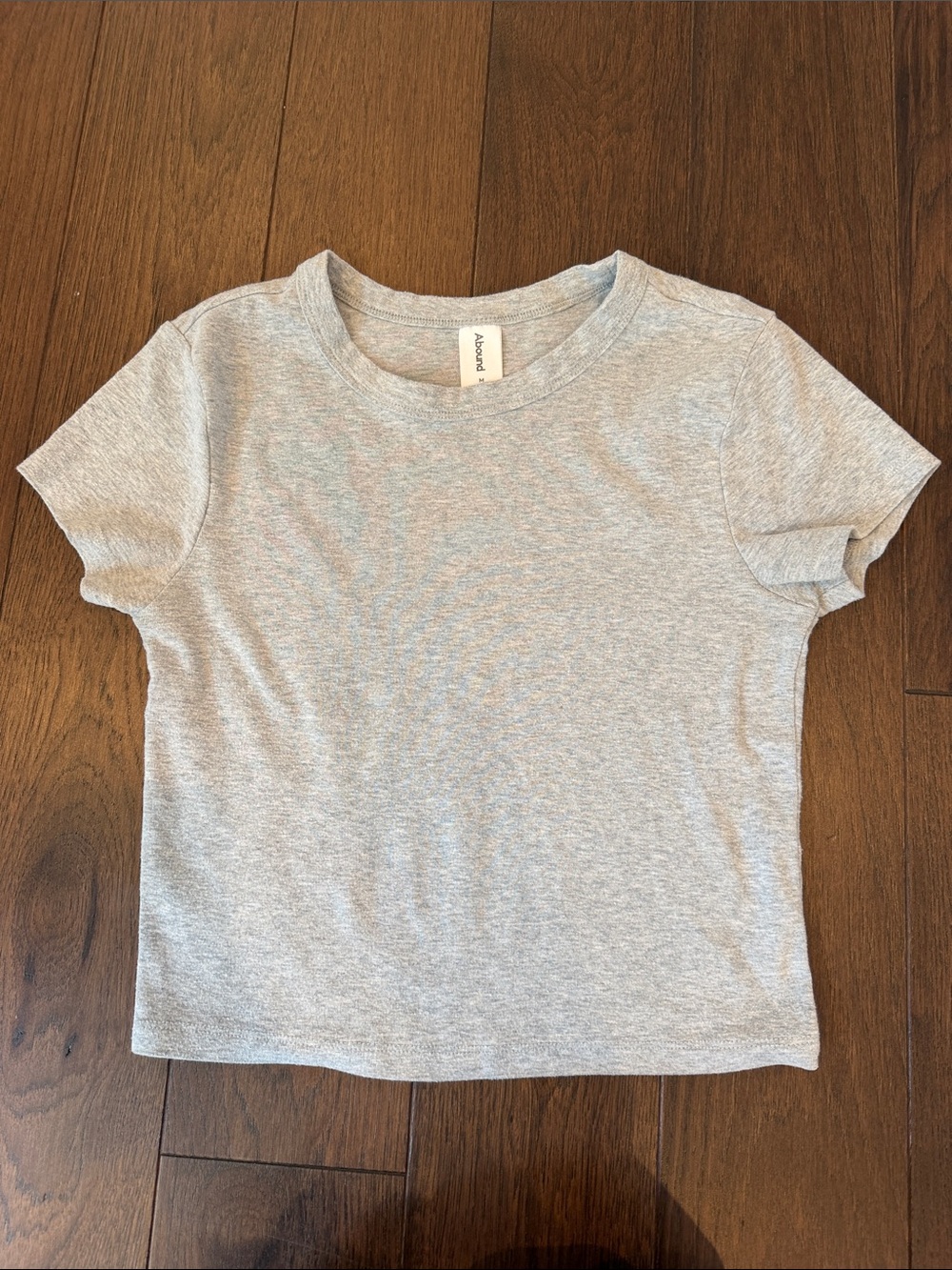 Abound Light Gray Cropped Short Sleeve Tee Size Medium - C27-174